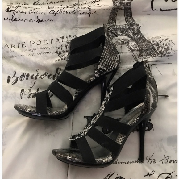 Bakers Shoes - Baker’s Black Size 8.5 Heels